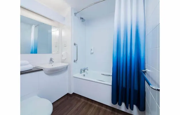 Do Travelodge Hotels Provide Towels?