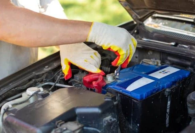 How to Disconnect a Car Battery Safely and Easily